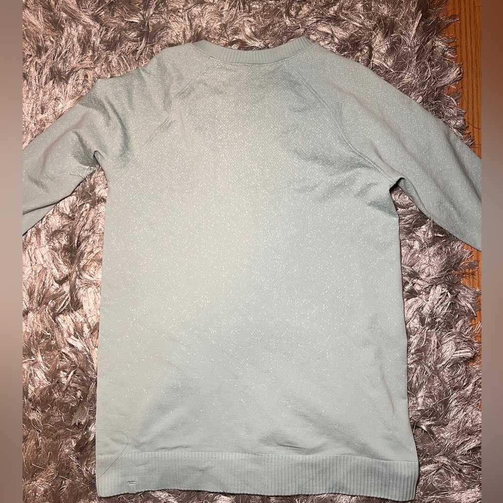 Lululemon long sleeve  LIKE NEW